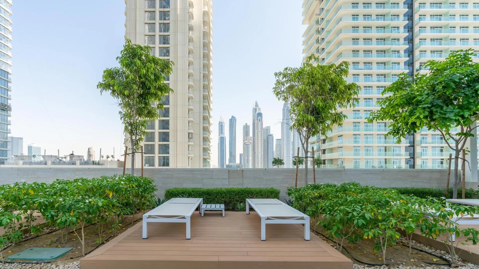 Beach Vista 2 - Beachfront Stunning - Full Sea Views Dubai