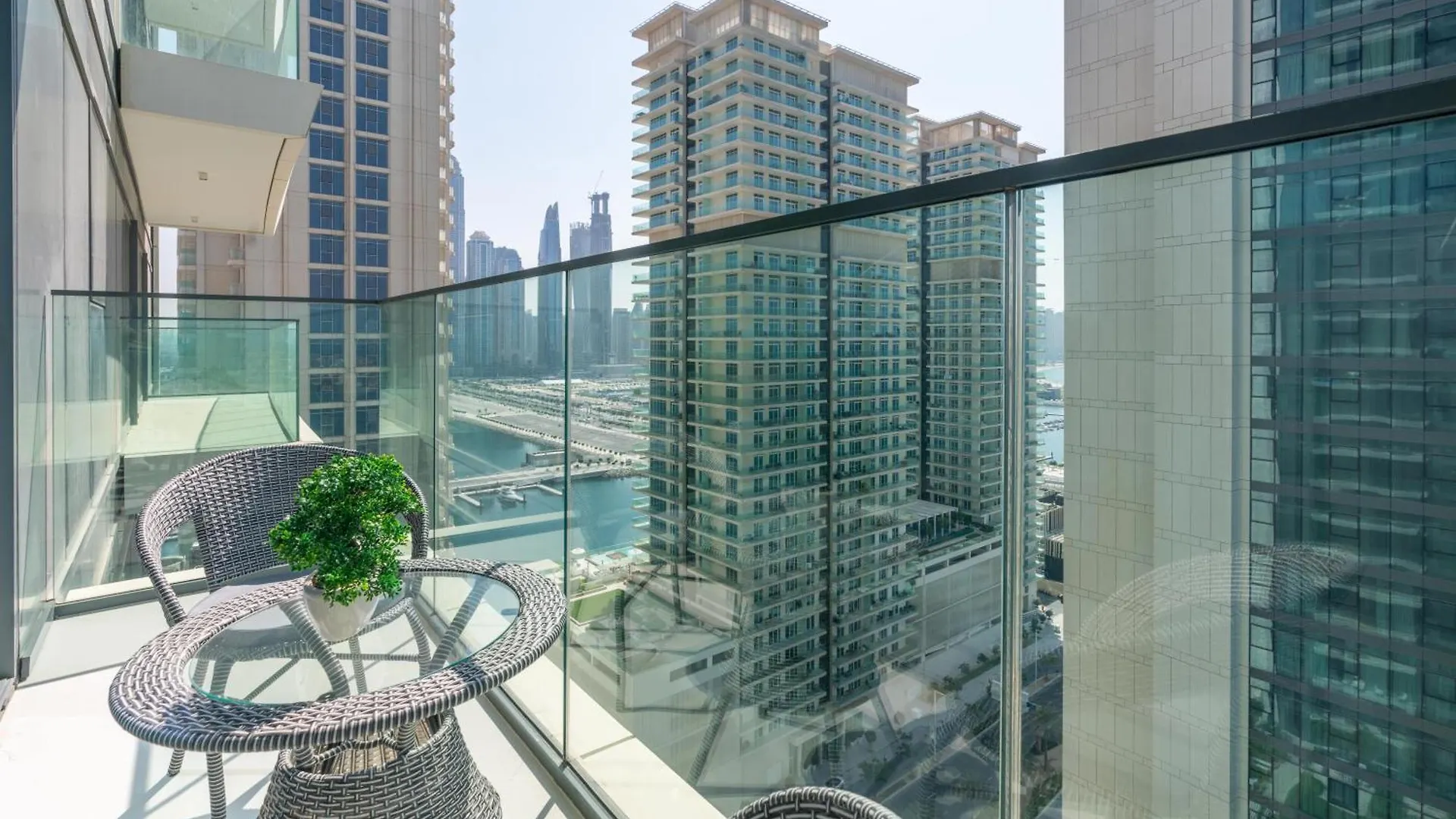 Apartment Beach Vista 2 - Beachfront Stunning - Full Sea Views Dubai