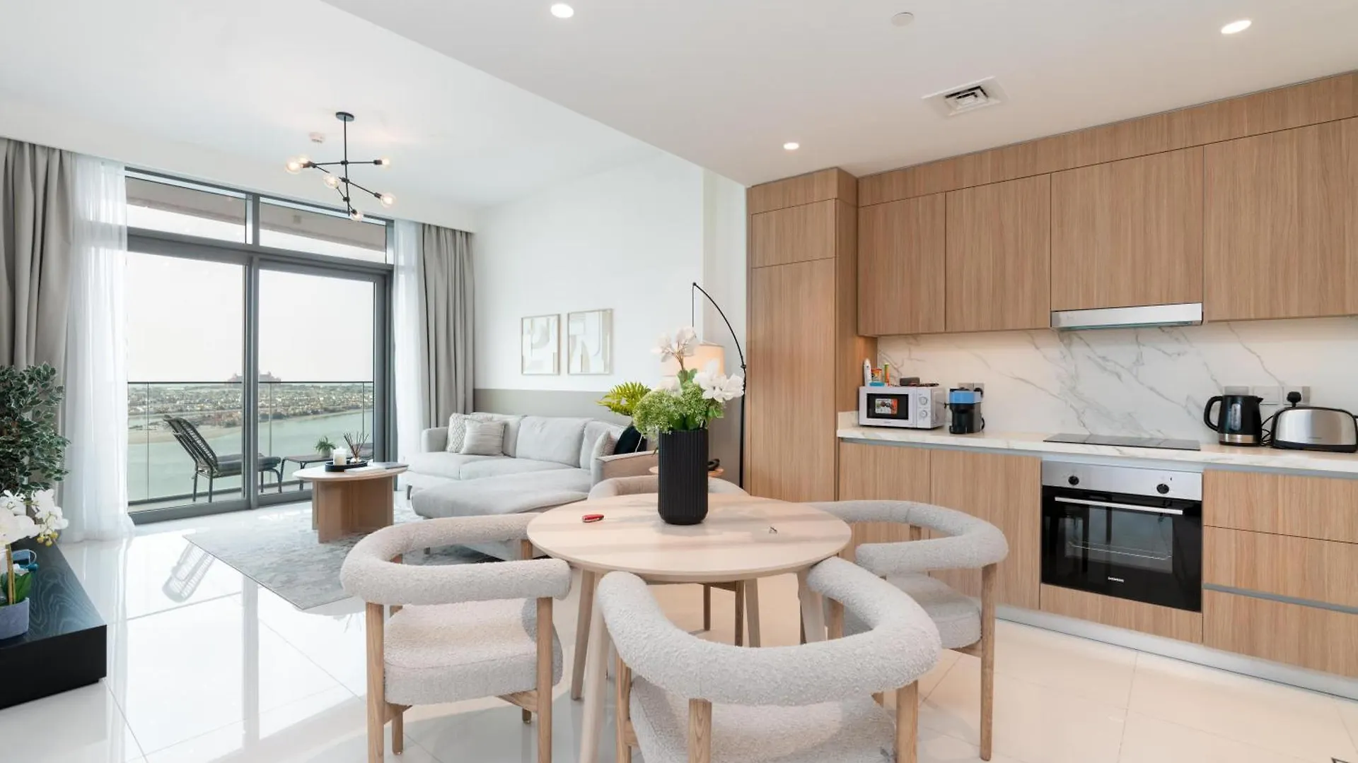 Beach Vista 2 - Beachfront Stunning - Full Sea Views Dubai 0*,  United Arab Emirates