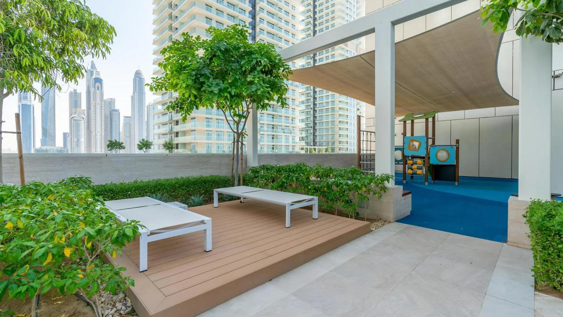 Beach Vista 2 - Beachfront Stunning - Full Sea Views Dubai Apartment