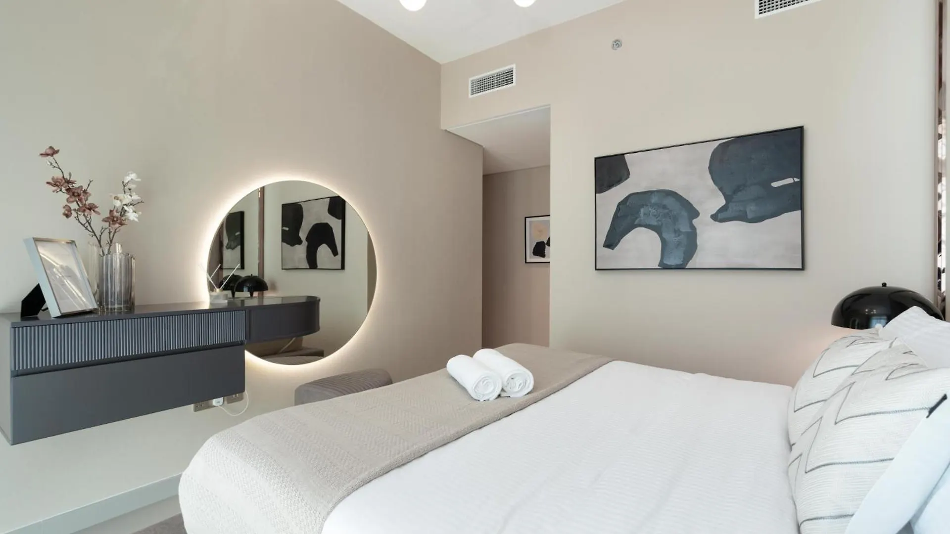 Apartment Beach Vista 2 - Beachfront Stunning - Full Sea Views Dubai United Arab Emirates