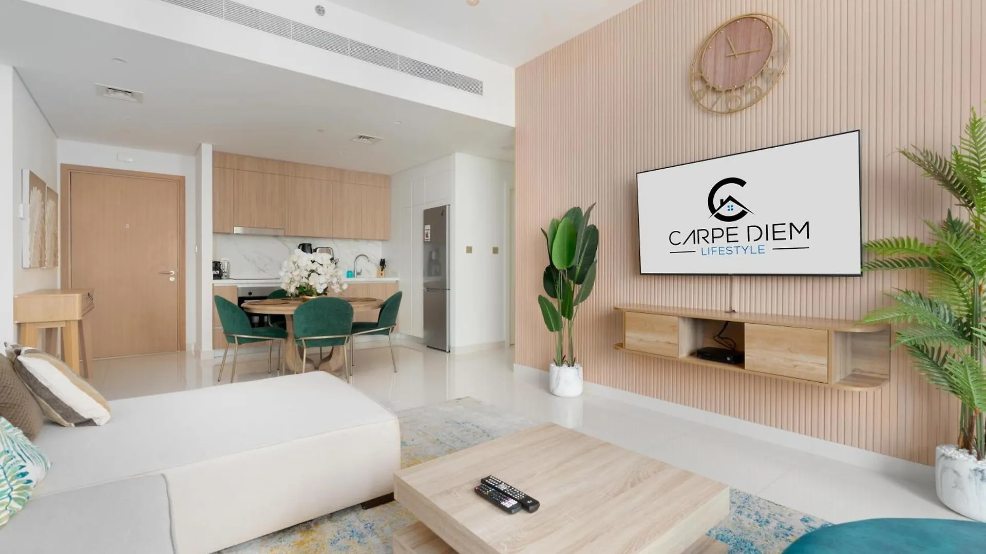 Beach Vista 2 - Beachfront Stunning - Full Sea Views Dubai