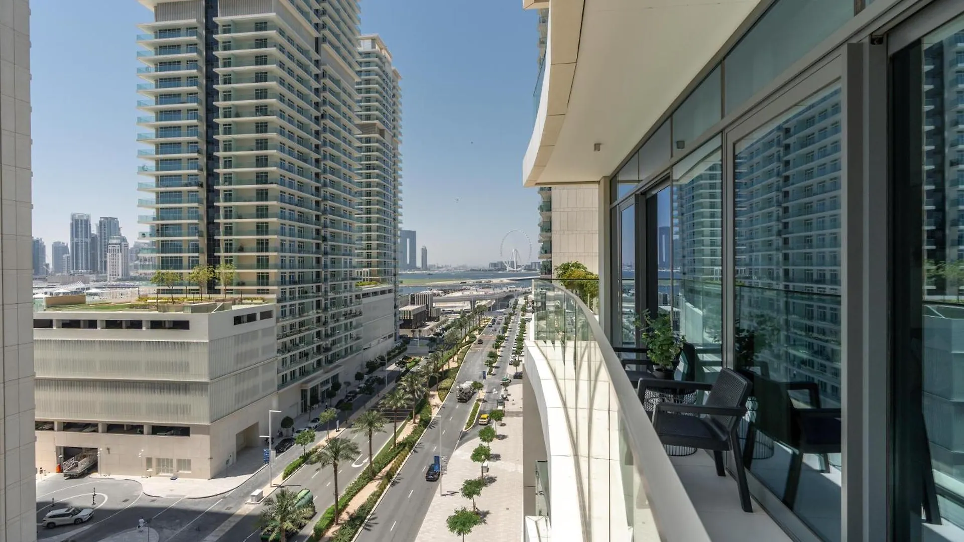 Beach Vista 2 - Beachfront Stunning - Full Sea Views Dubai