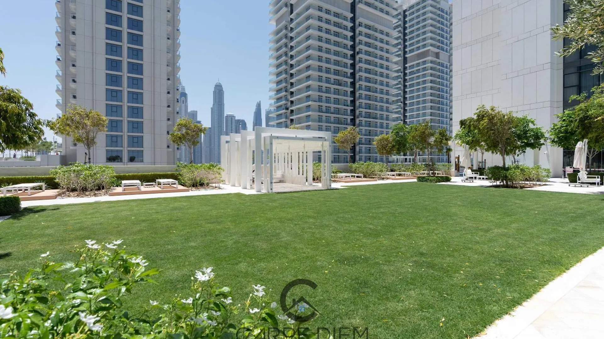 Beach Vista 2 - Beachfront Stunning - Full Sea Views Dubai United Arab Emirates