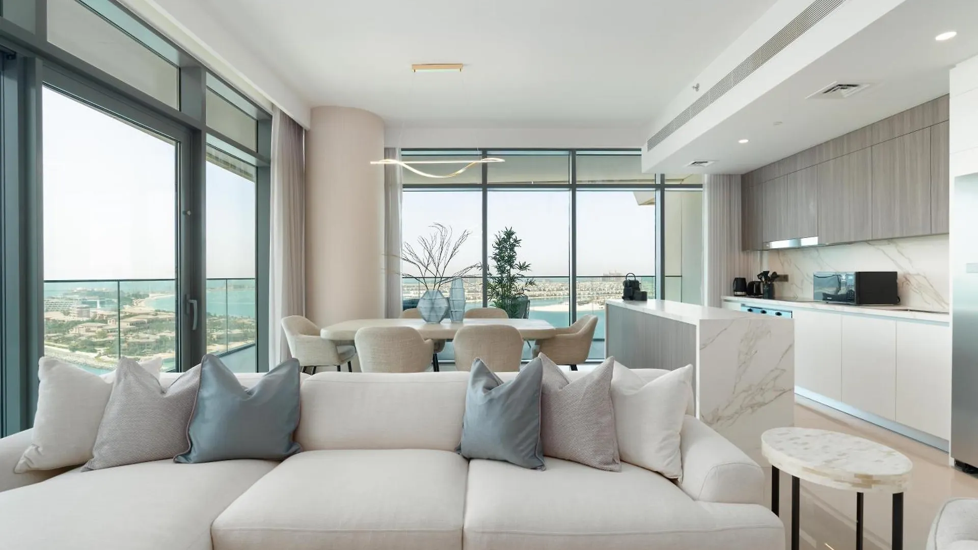 Apartment Beach Vista 2 - Beachfront Stunning - Full Sea Views Dubai