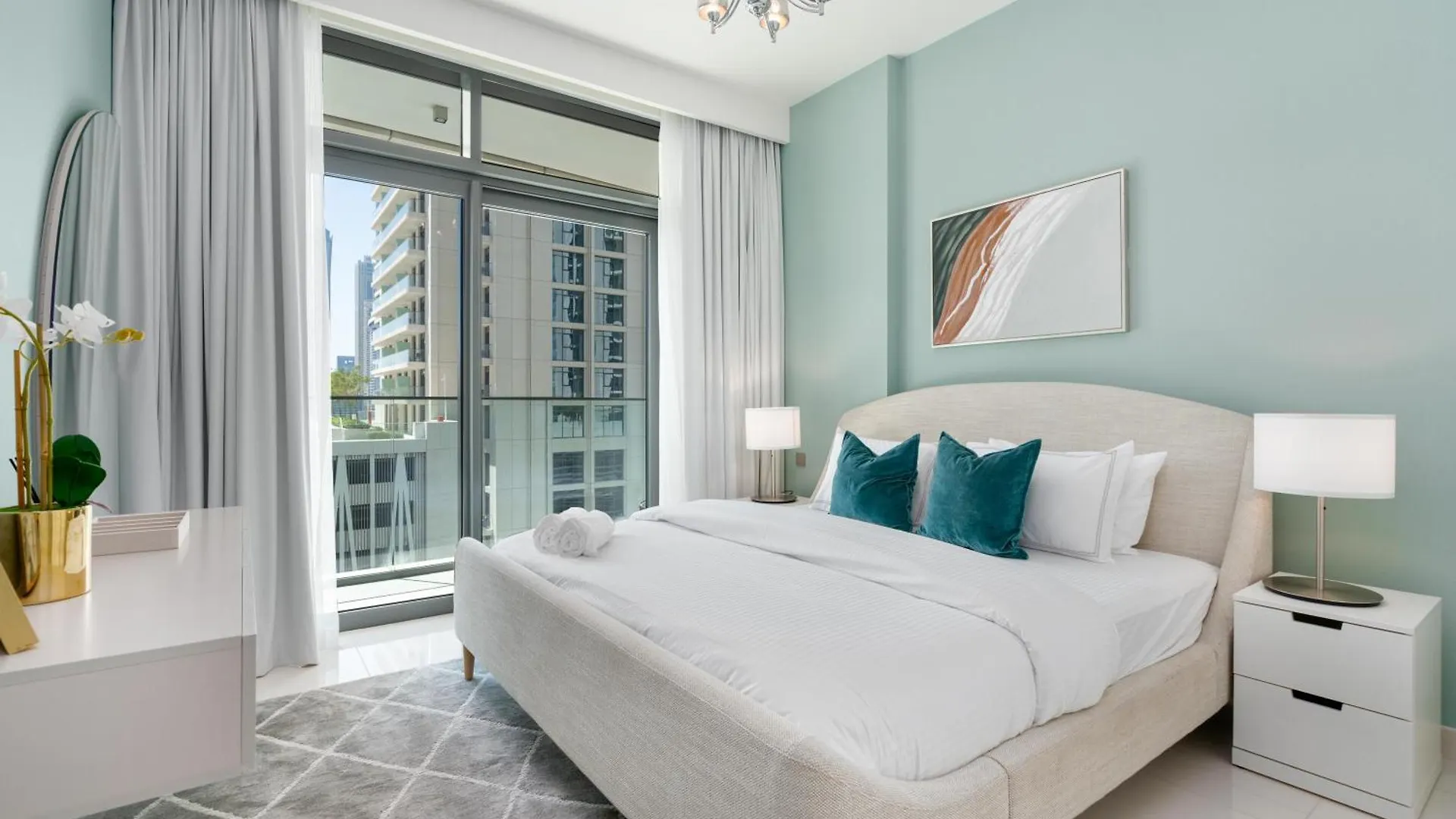 Beach Vista 2 - Beachfront Stunning - Full Sea Views Dubai Apartment